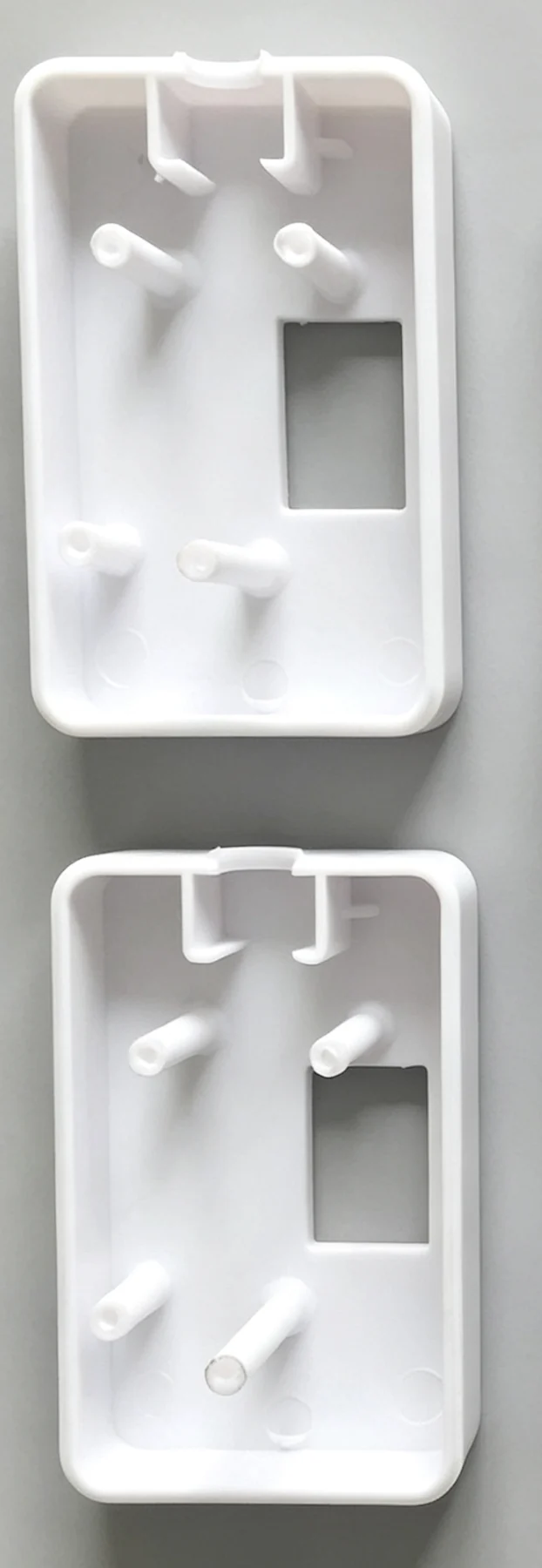 White Plastic Inner Housing for Electrical Appliances (Pair)